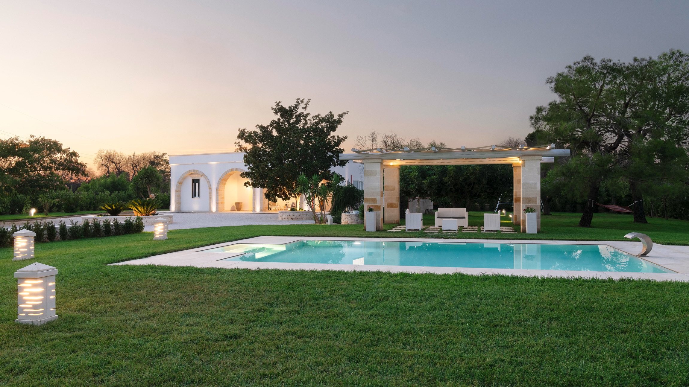 Dimora Zammarrico — piscina al tramonto